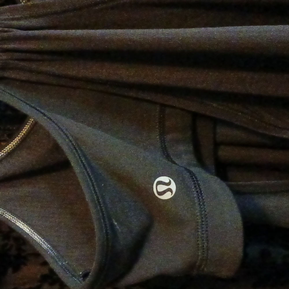 Lululemon Top - Picture 4 of 8